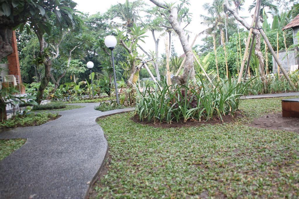 Ayu Bungalow 2 Ubud  Exterior photo