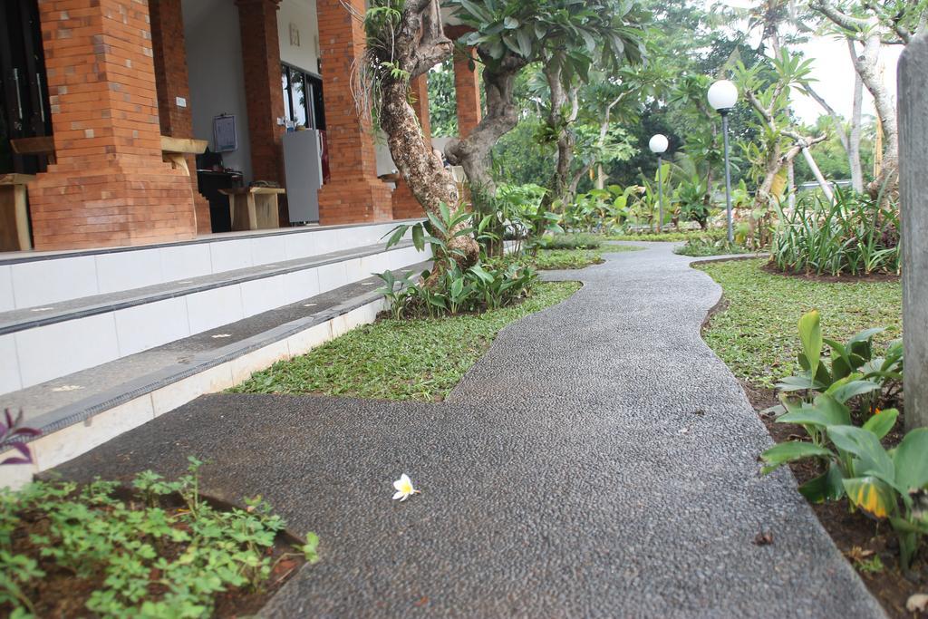 Ayu Bungalow 2 Ubud  Exterior photo